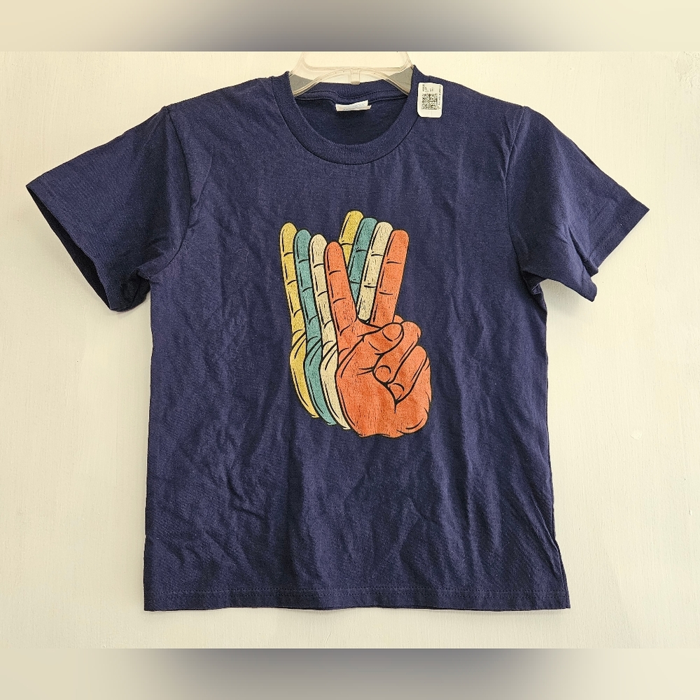 NWOT .. peace sign tee women's size small